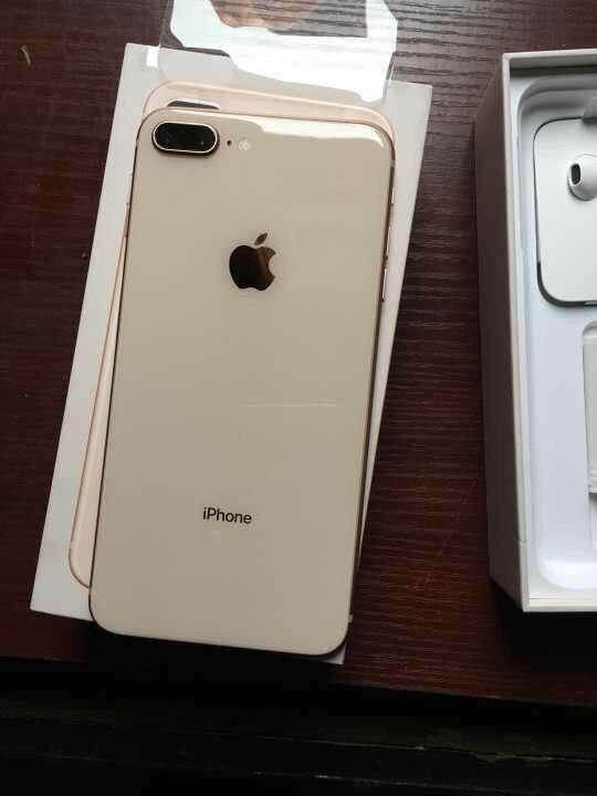 上手2499元的iPhone8plus后，我想扔了iPhoneX