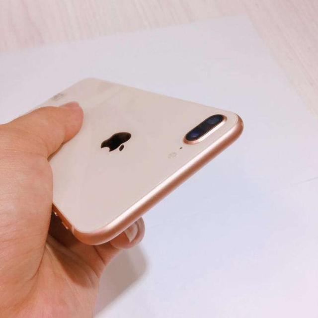 上手2499元的iPhone8plus后，我想扔了iPhoneX