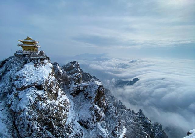 全球黄金最多的山顶！下雪后就成了“云顶天宫”，是老子得道之地