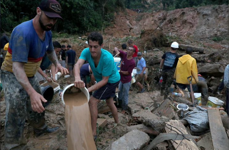 巴西东南部遭大雨侵袭 至少17人死亡 