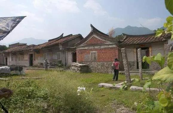 别“厝”过！红砖建筑、田园风景…厦门这座百年古厝，惊艳了时光