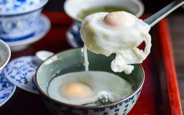 这座与太湖同名的古镇，藏着与众不同的茶俗和别致的美味