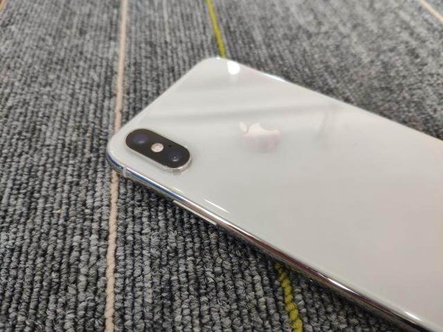 iPhone XS Max价格大跳水，下跌5100元，网友可以下手了