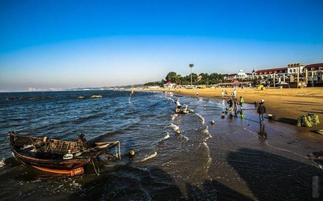 中国最美的海滨旅游城市，风景优美，气候宜人