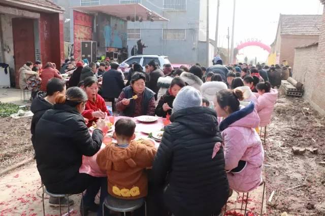 苏北农村参加喜宴：吃一顿大席饱三天