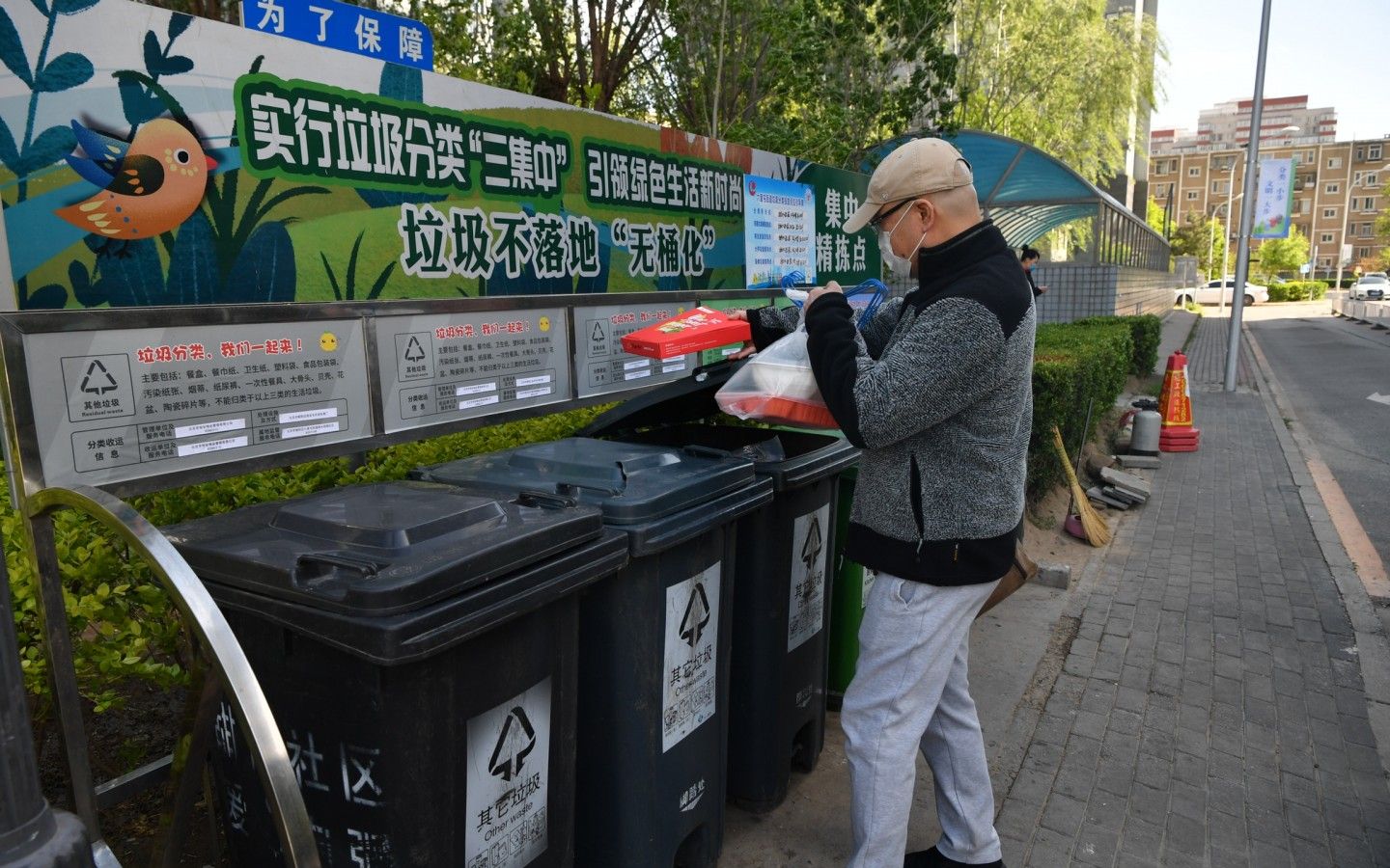 5月新规：短信能当证据、农民工工资必须按时发放