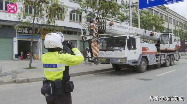 新闻追踪｜宝龙交警严厉查处曝光路段违停车辆