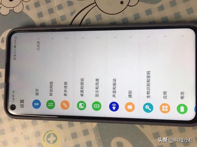 华为4G旗舰机加速清仓，8+256GB跌至两千出多，还有双光学防抖