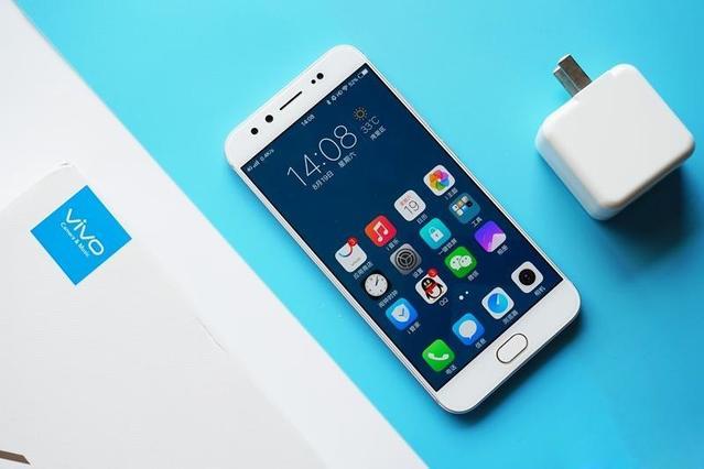 vivo X50 Pro+正式登场，4998元真的香吗？