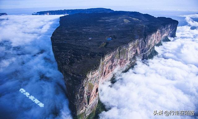 全球最高瀑布：自由落体15秒才能落地，500年里从未断流