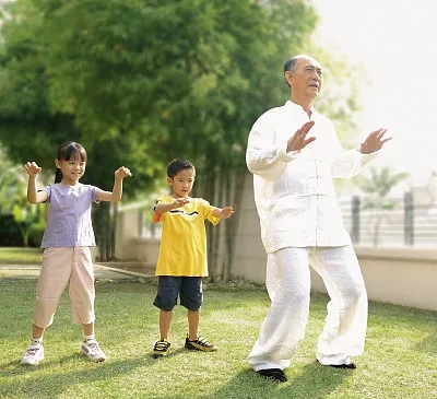 关爱老人，了解老年人常见疾病和如何预防