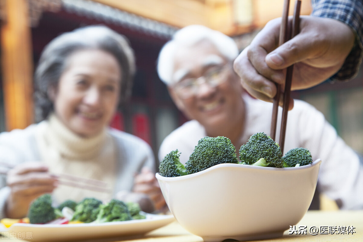 预防疾病，膳食有讲究！老年人如何科学饮食？专家来支招